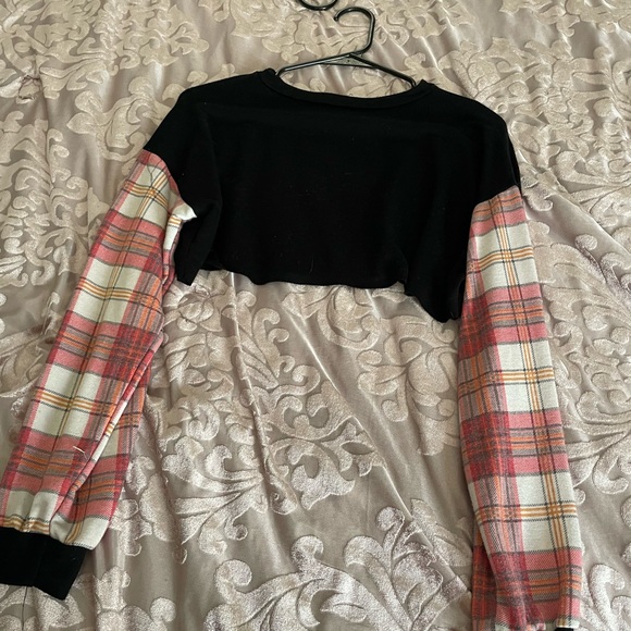 FN Introvert Crop Top. - Picture 6 of 6
